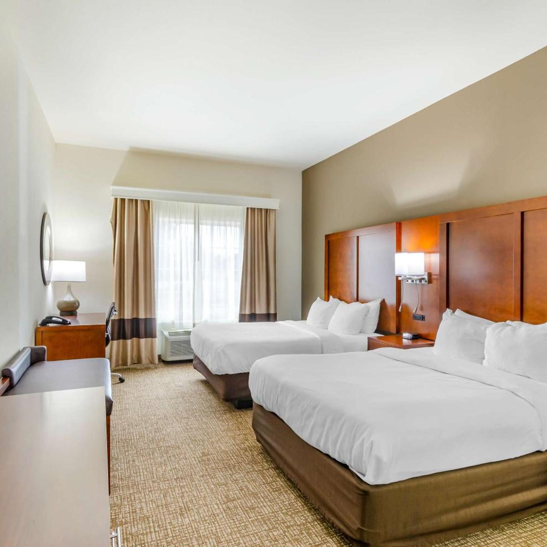 جناح بسرير كوين، Comfort Inn And Suites 2/10