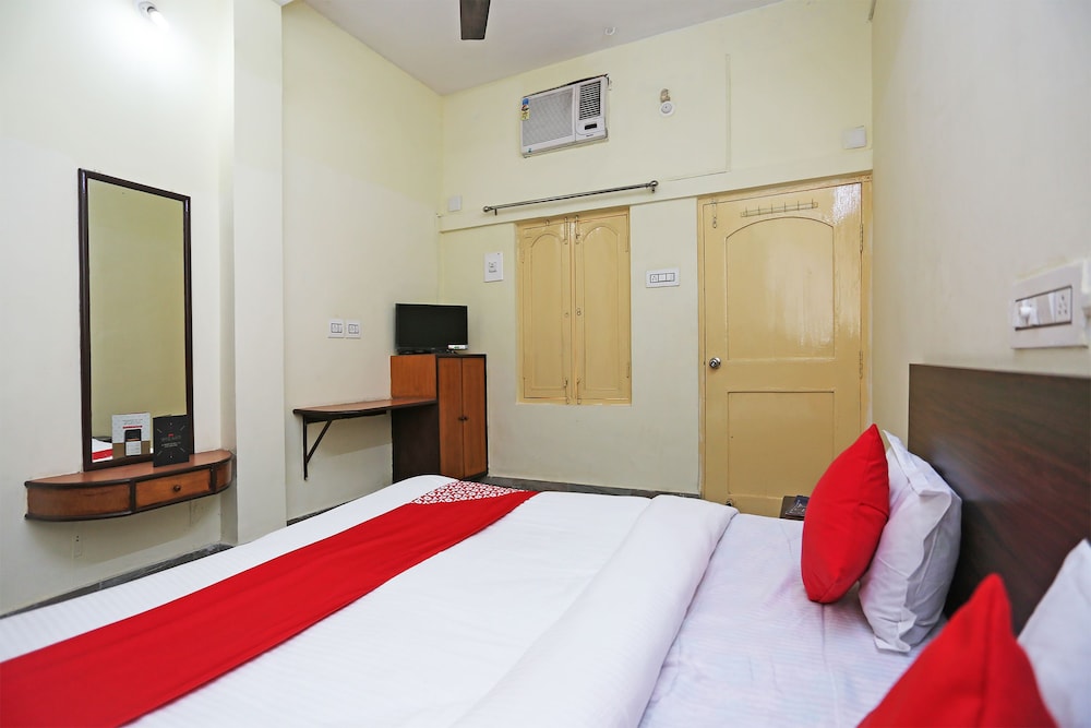 Oyo 26808 Shree Ram Residency 7/32