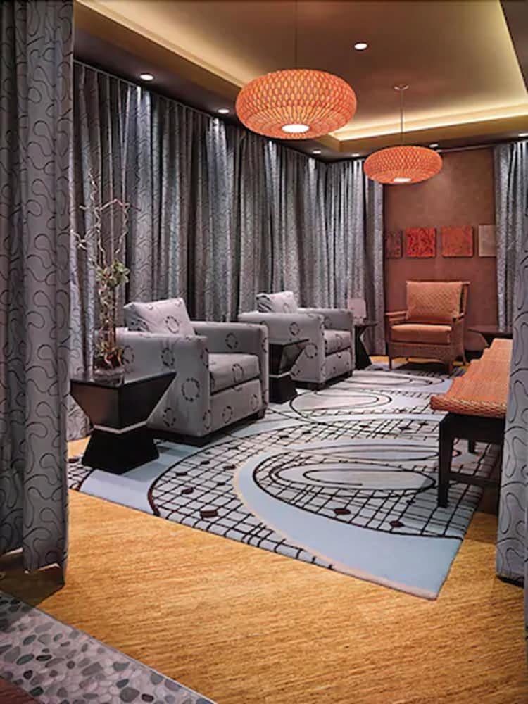 Ameristar Casino Resort Spa St. Charles 34/64