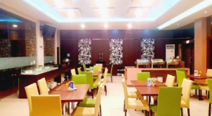 Zenith Hotel Kendari 27/43