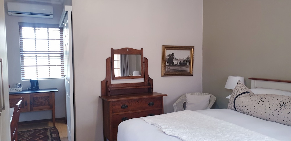 Economy, Double Bed