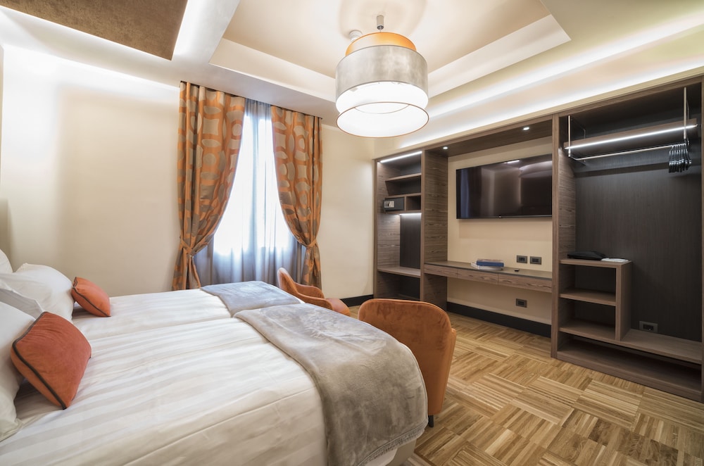 DELUXE, SUITE