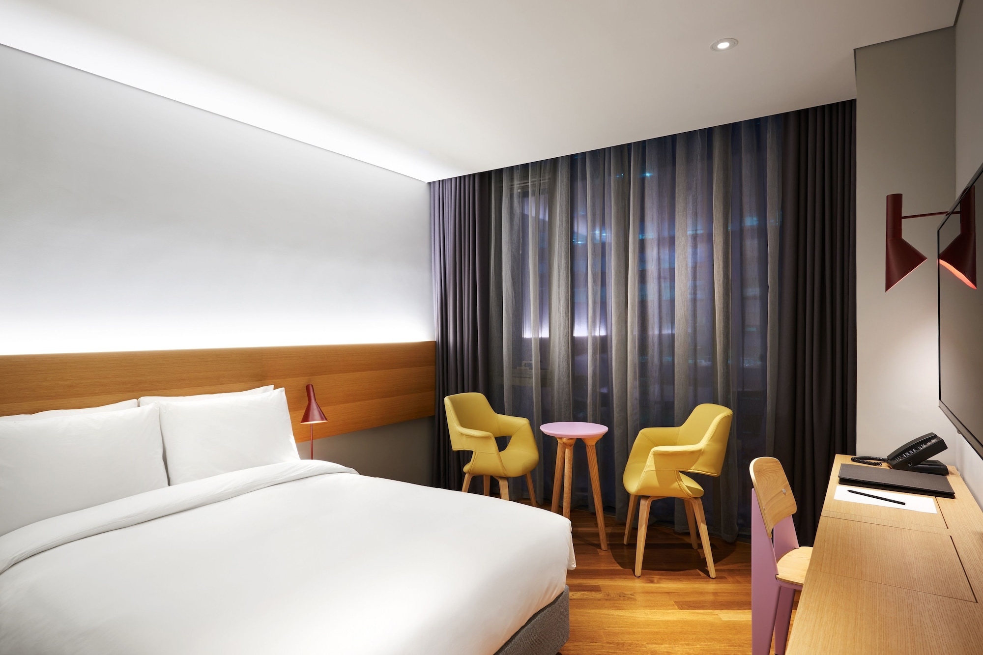 URBAN, DOUBLE BED
