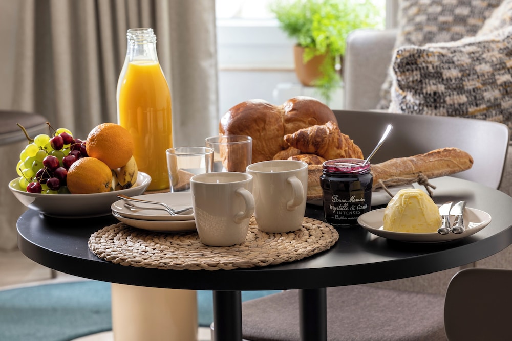 Yuna Saint-Honore - Serviced Apartments 39/50