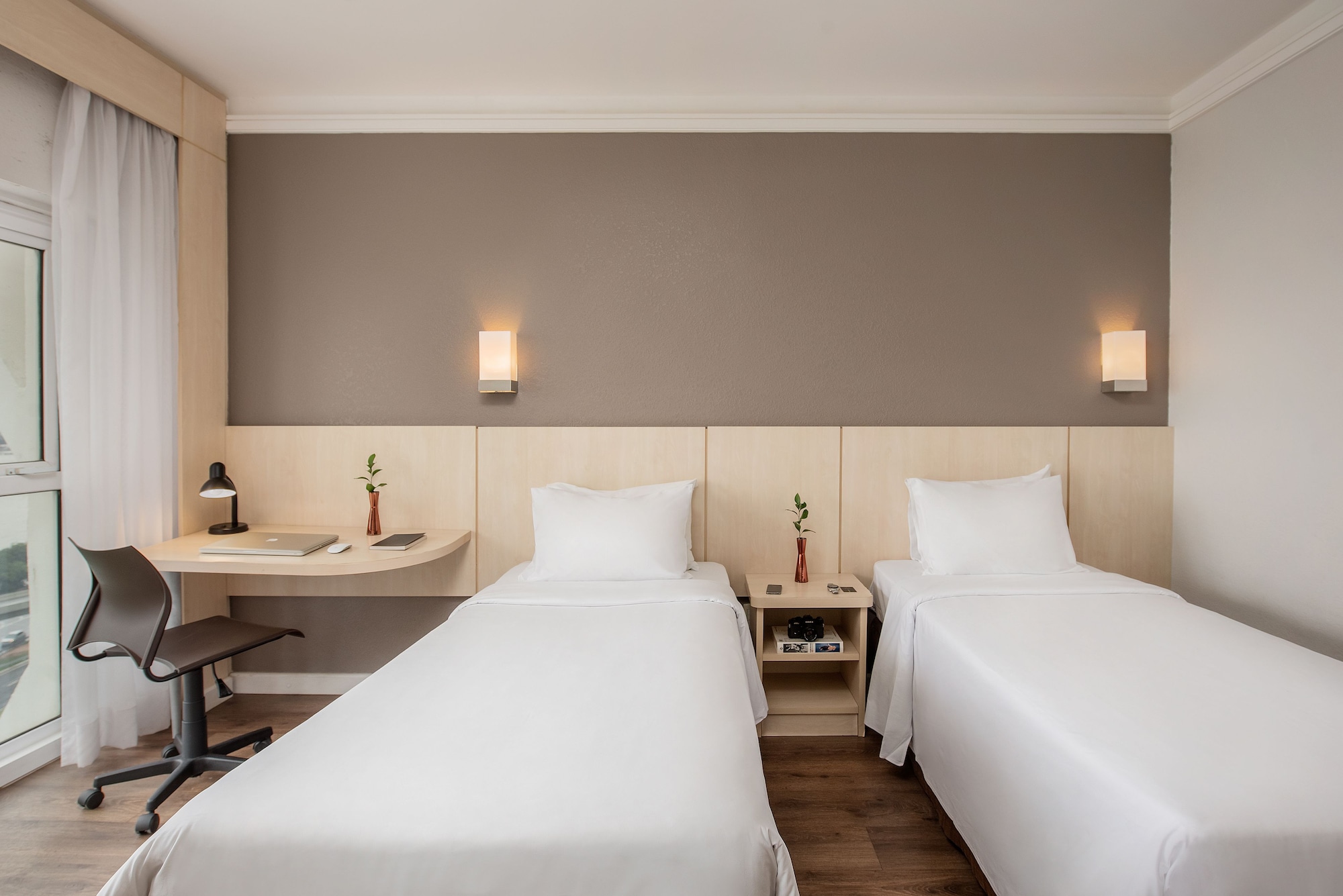 SUPERIOR, LUXURY, TWIN BEDS