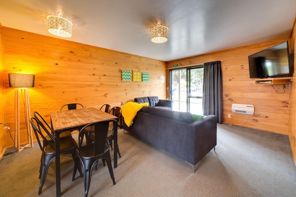 Wellington Top 10 Holiday Park 9/50