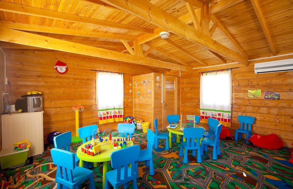 Grand Sahin s Gumuldur Resort 73/82