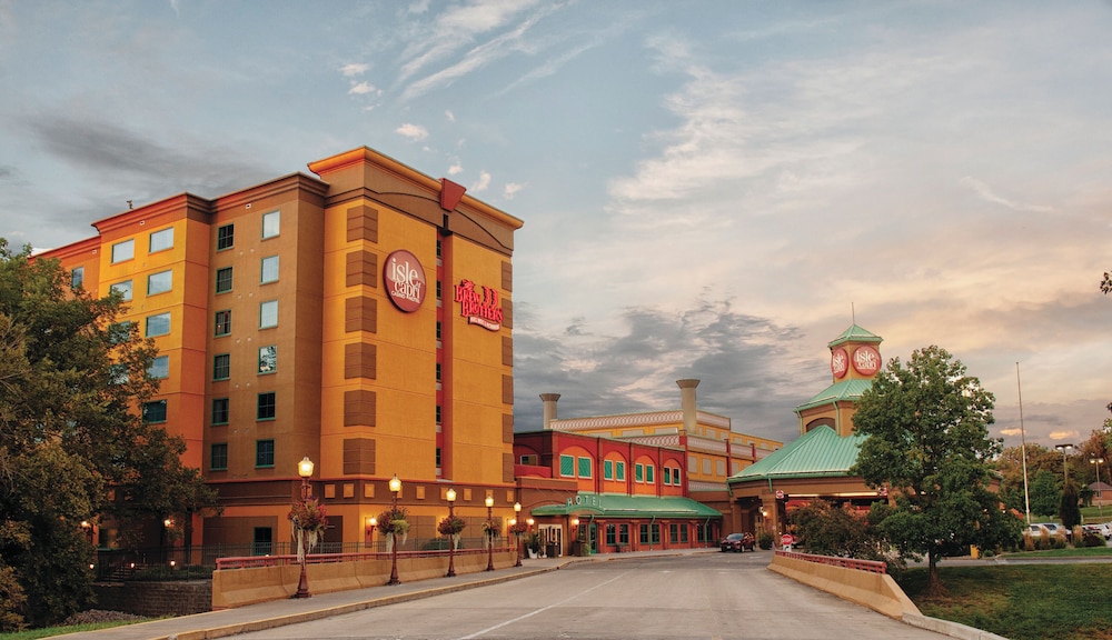 Isle of Capri Casino Hotel Boonville - A Caesars Rewards Destination 3/74