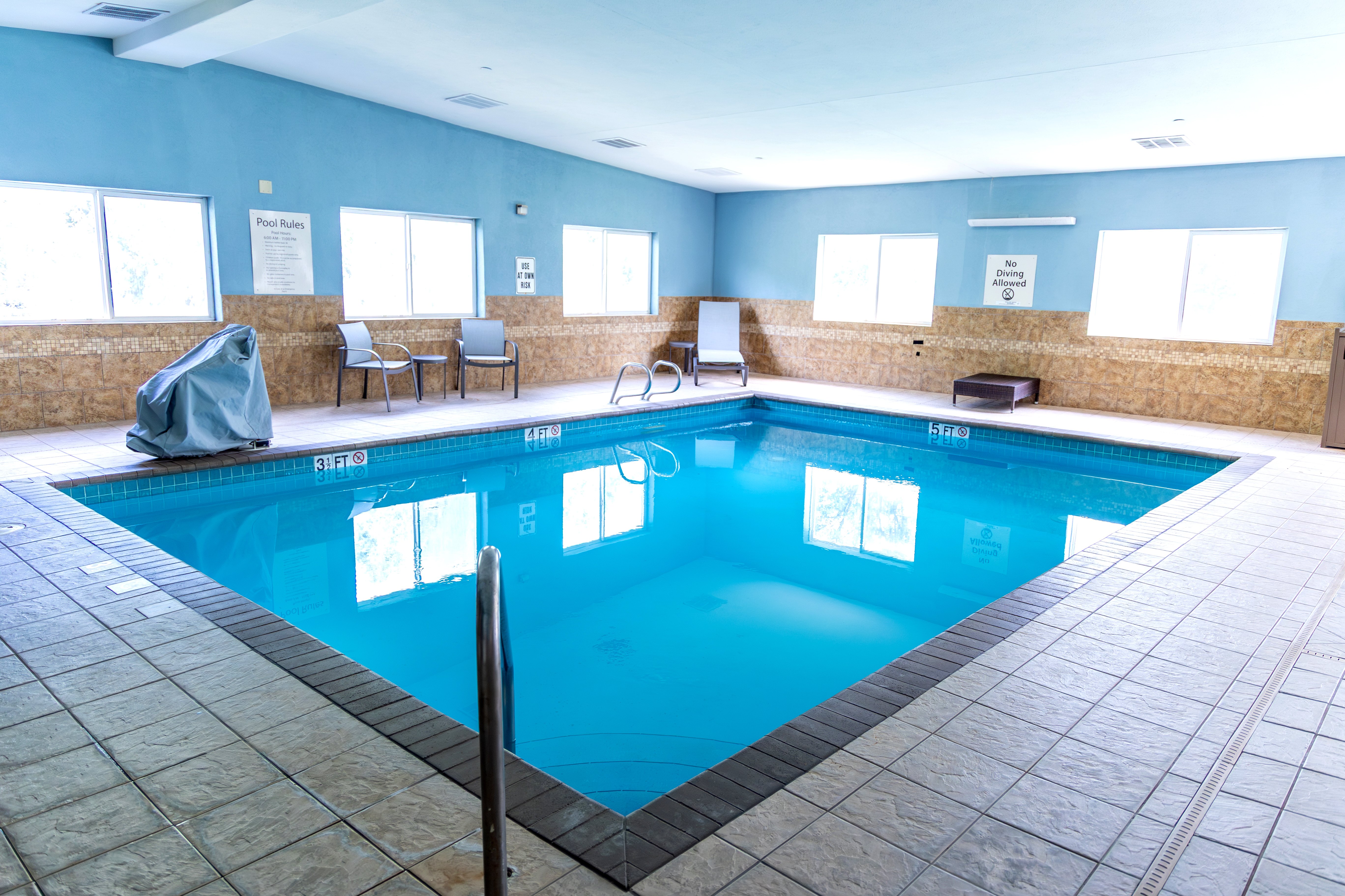 Holiday Inn Express & Suites Torrington 42/78