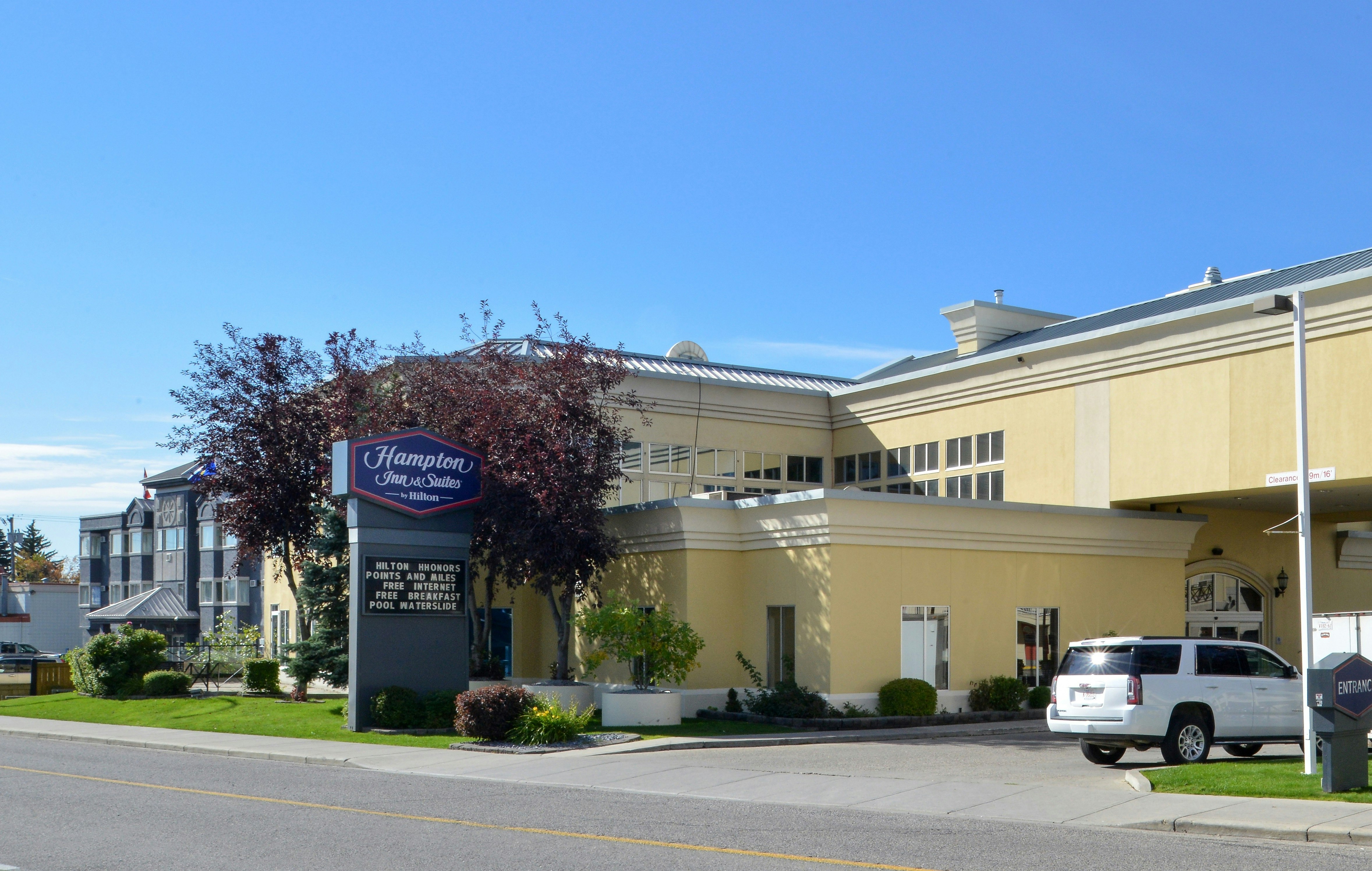 Hampton Inn & Suites By Hilton Calgary- University Northwest 57/61