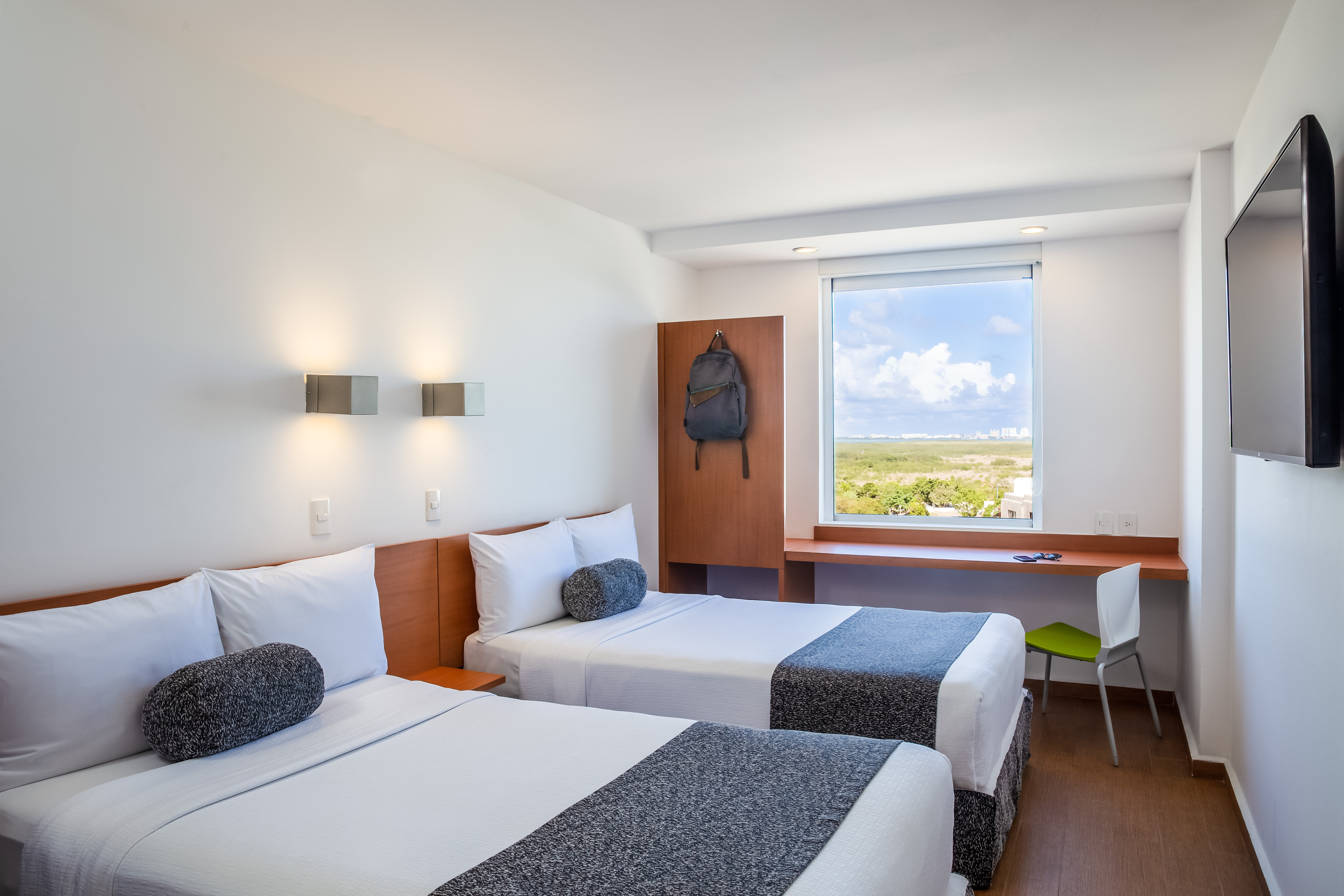 Superior, Twin Beds