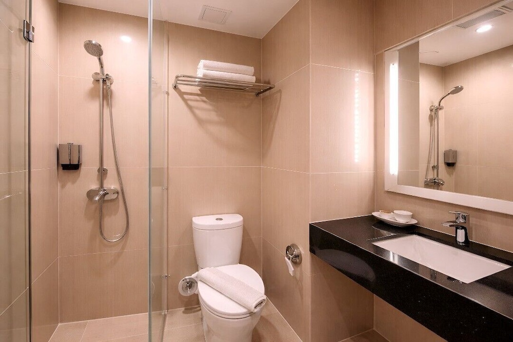 Batiqa Hotel Darmo 68/68