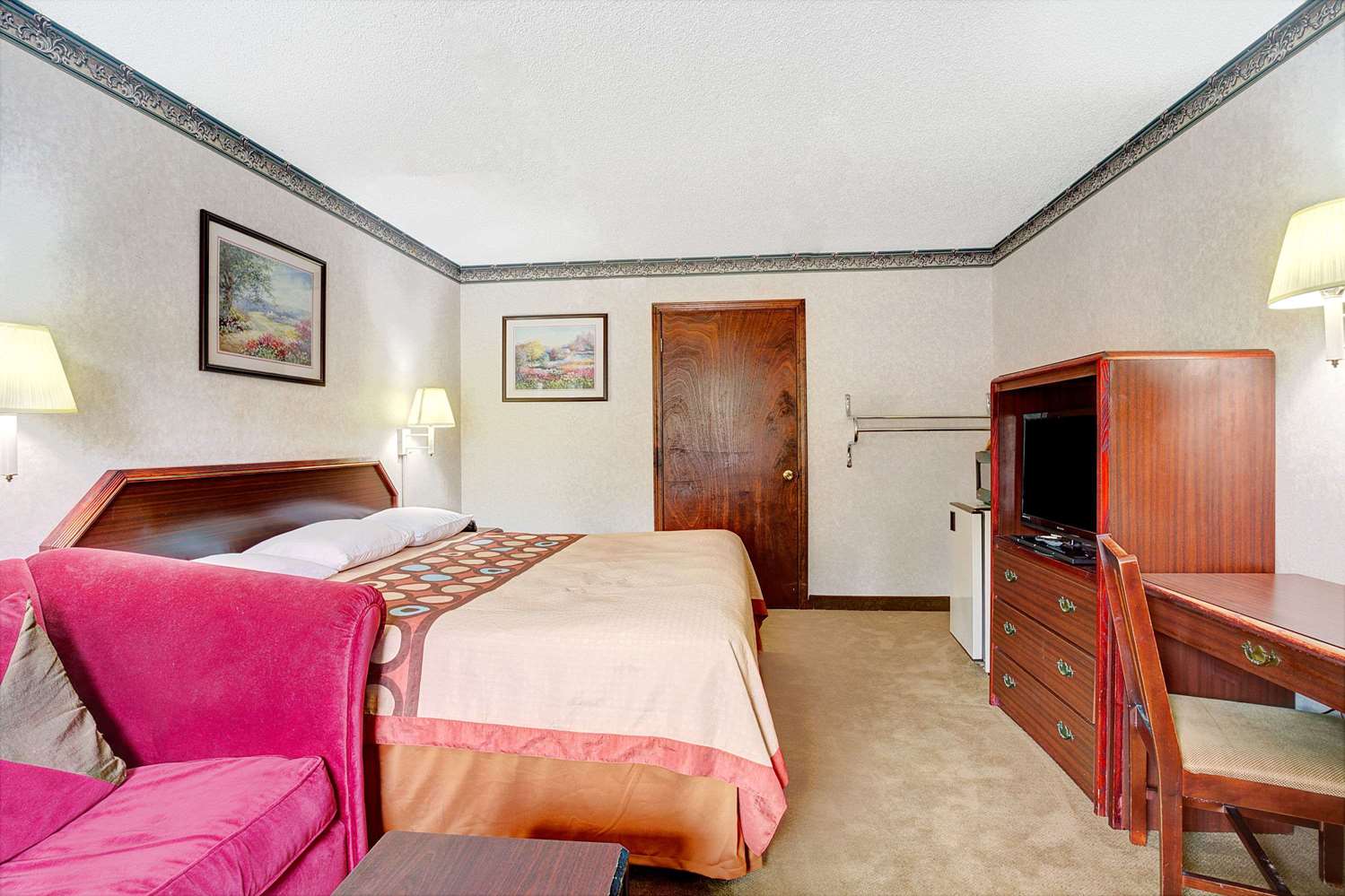 Griffin Inn & Suites 4/11