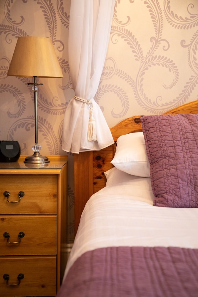 Trelawney Hotel B B Guest House 30/50