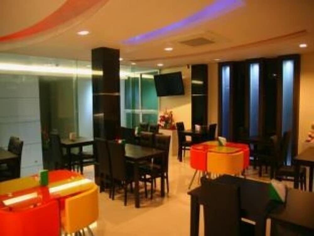 Ido Boutique Suite 15/16