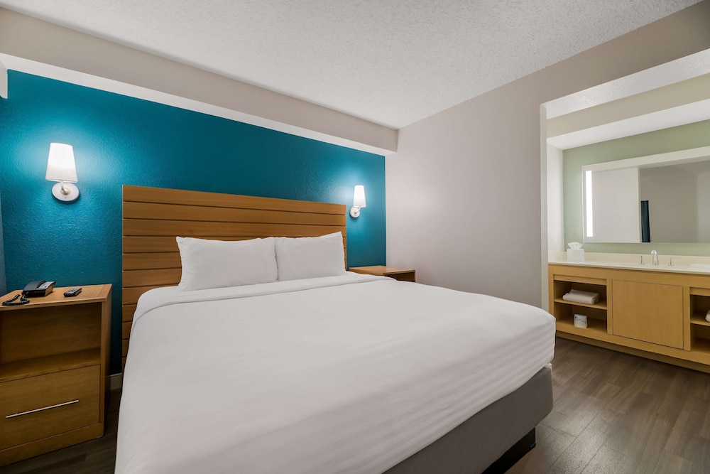 2 Bedrooms, Icon, Suite, King and Queen Bed, Park View، Sonesta ES Suites Orlando International Drive 2/7