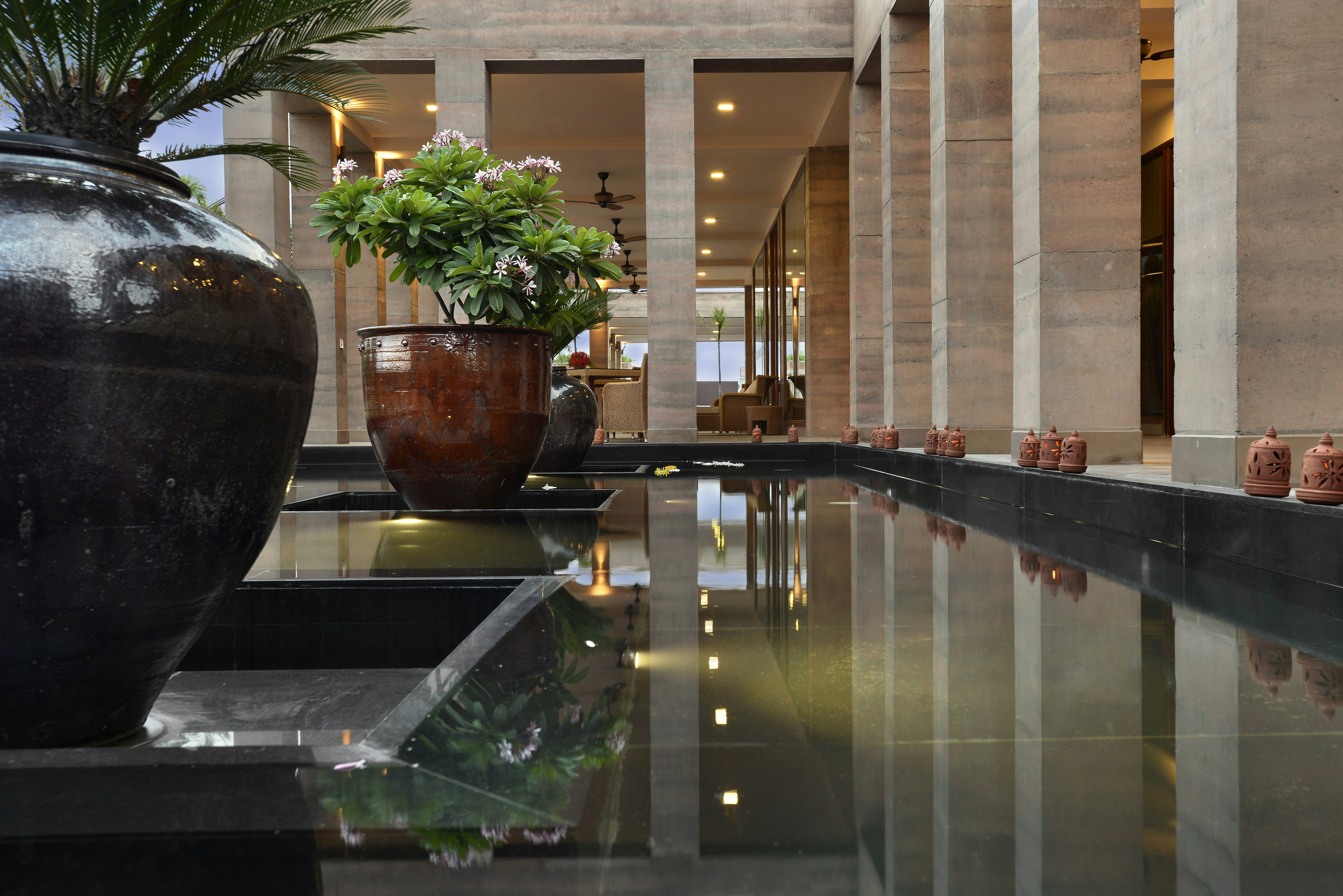 THE LALIT MANGAR 24/52