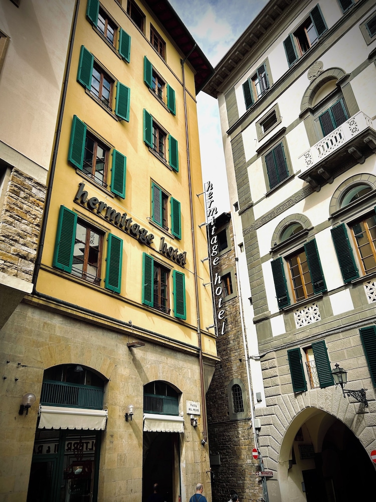 Hotel Hermitage 8/63