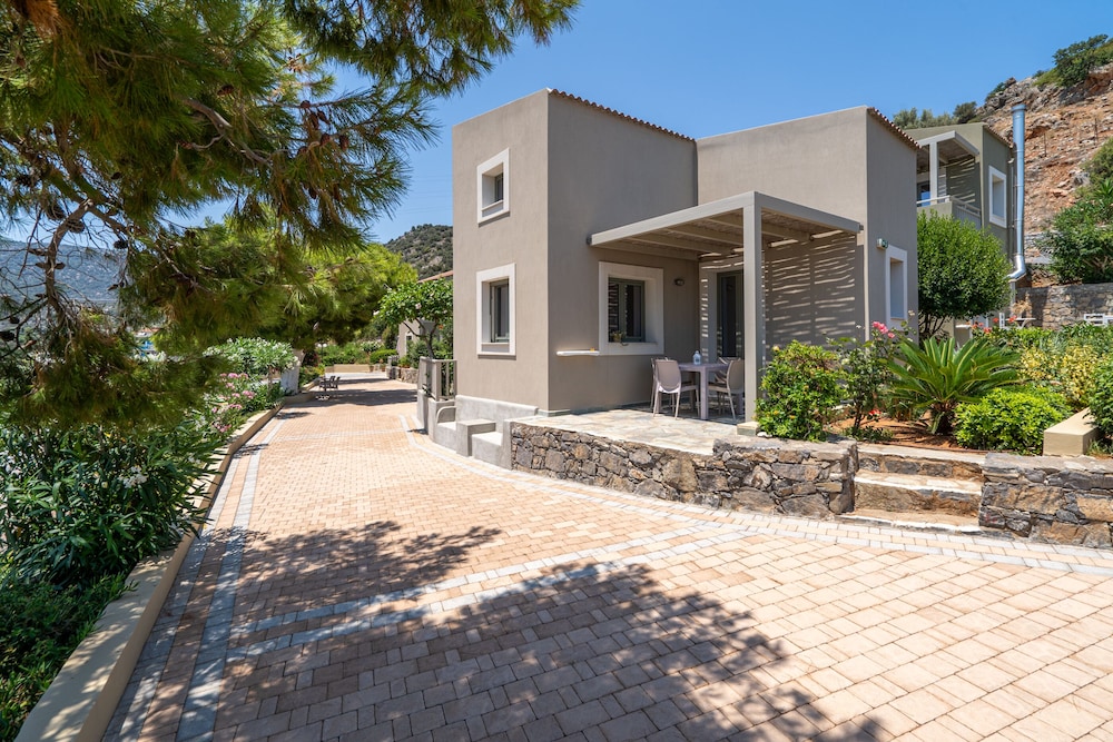 Blue View Villas 47/50