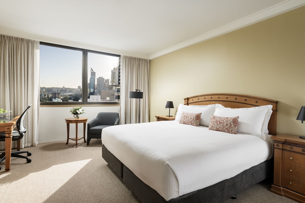 PAN PACIFIC PERTH 27/71