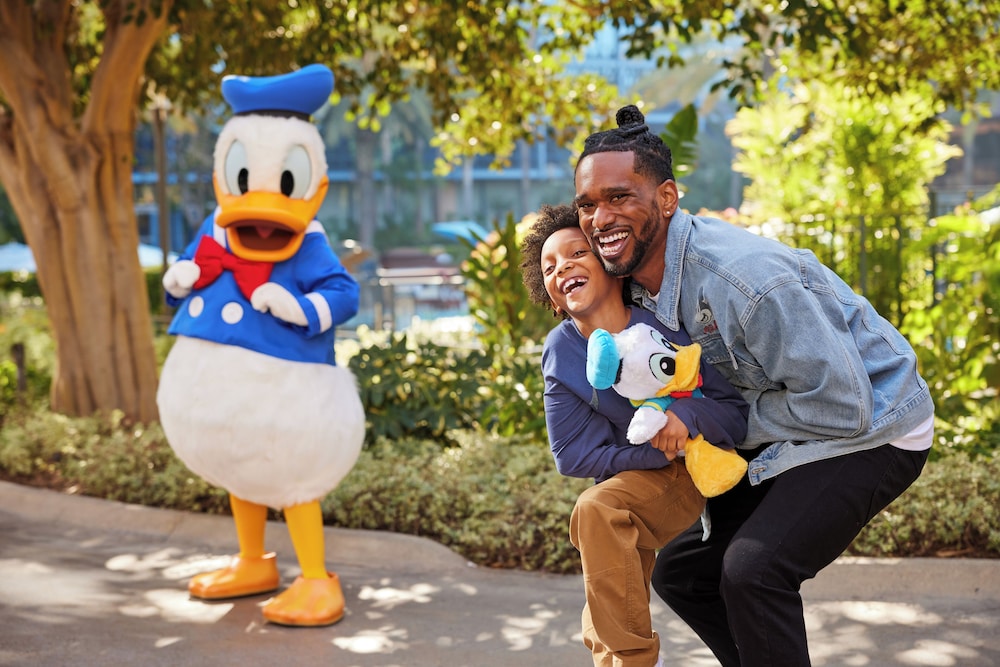 Disneyland Hotel 60/70