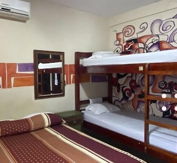Tamarindo hostel 40/50