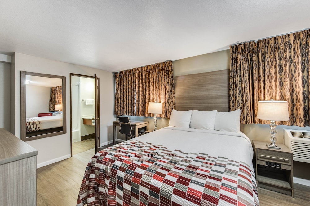 Ramada by Wyndham Medford Airport North 26/47