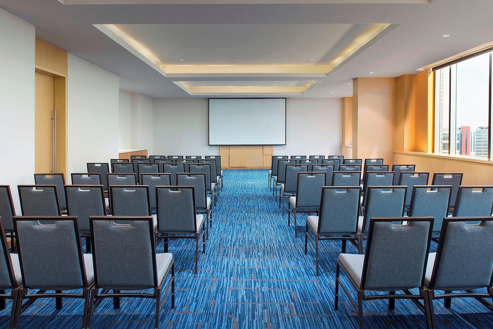 Sheraton Hyderabad Hotel 61/71