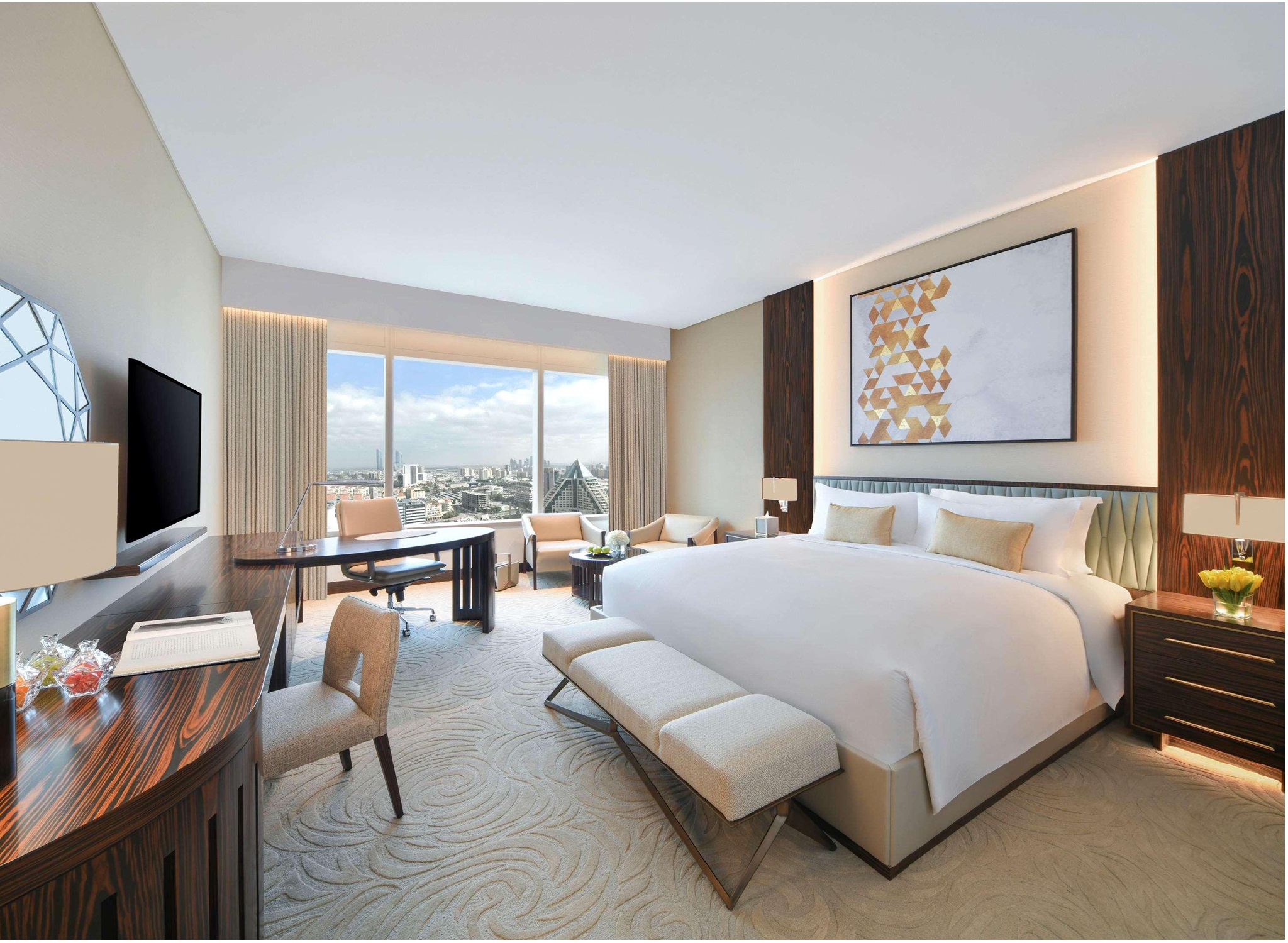 LUXURY ROOM