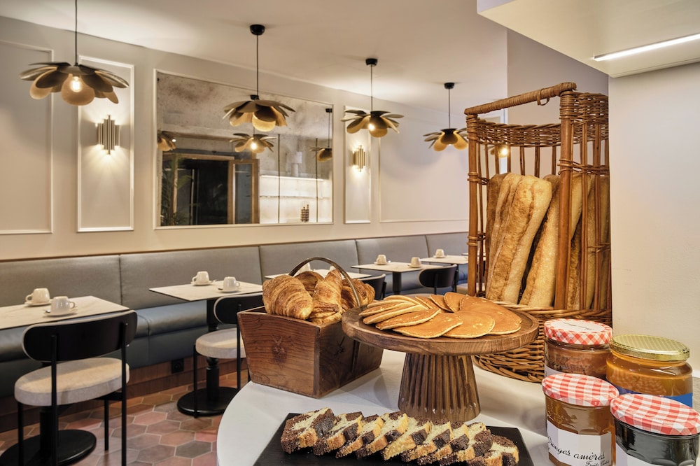 Posy Hotel by HappyCulture 62/84