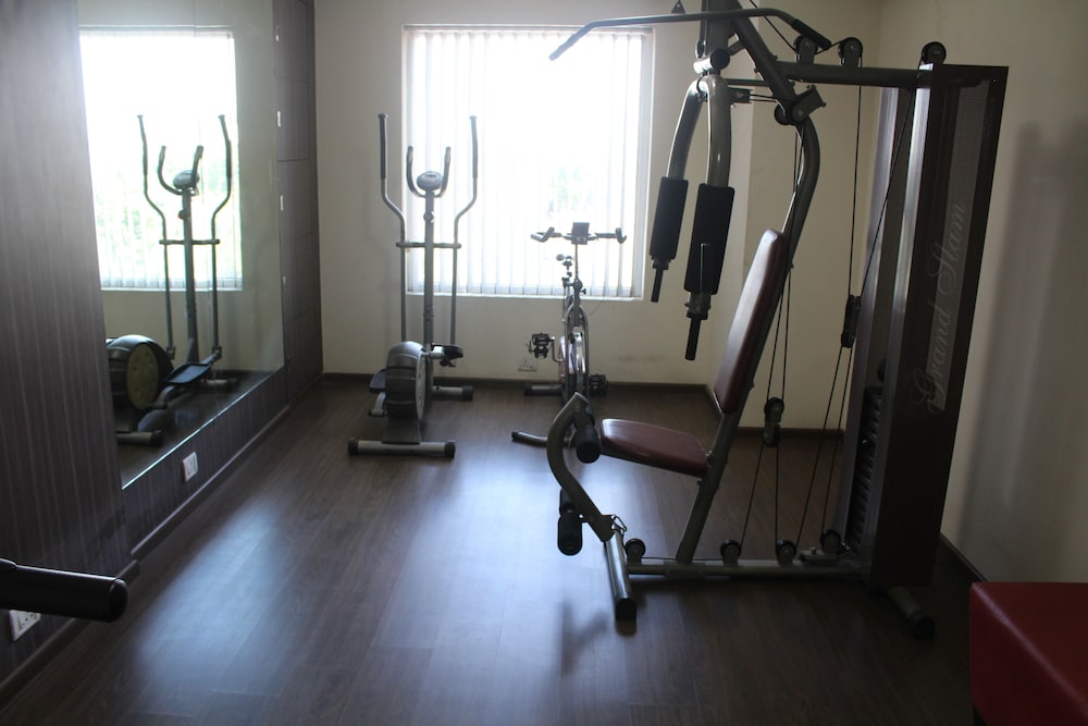 THE LOTUS SERVICE APARTMENTS - BURKIT ROAD 27/45