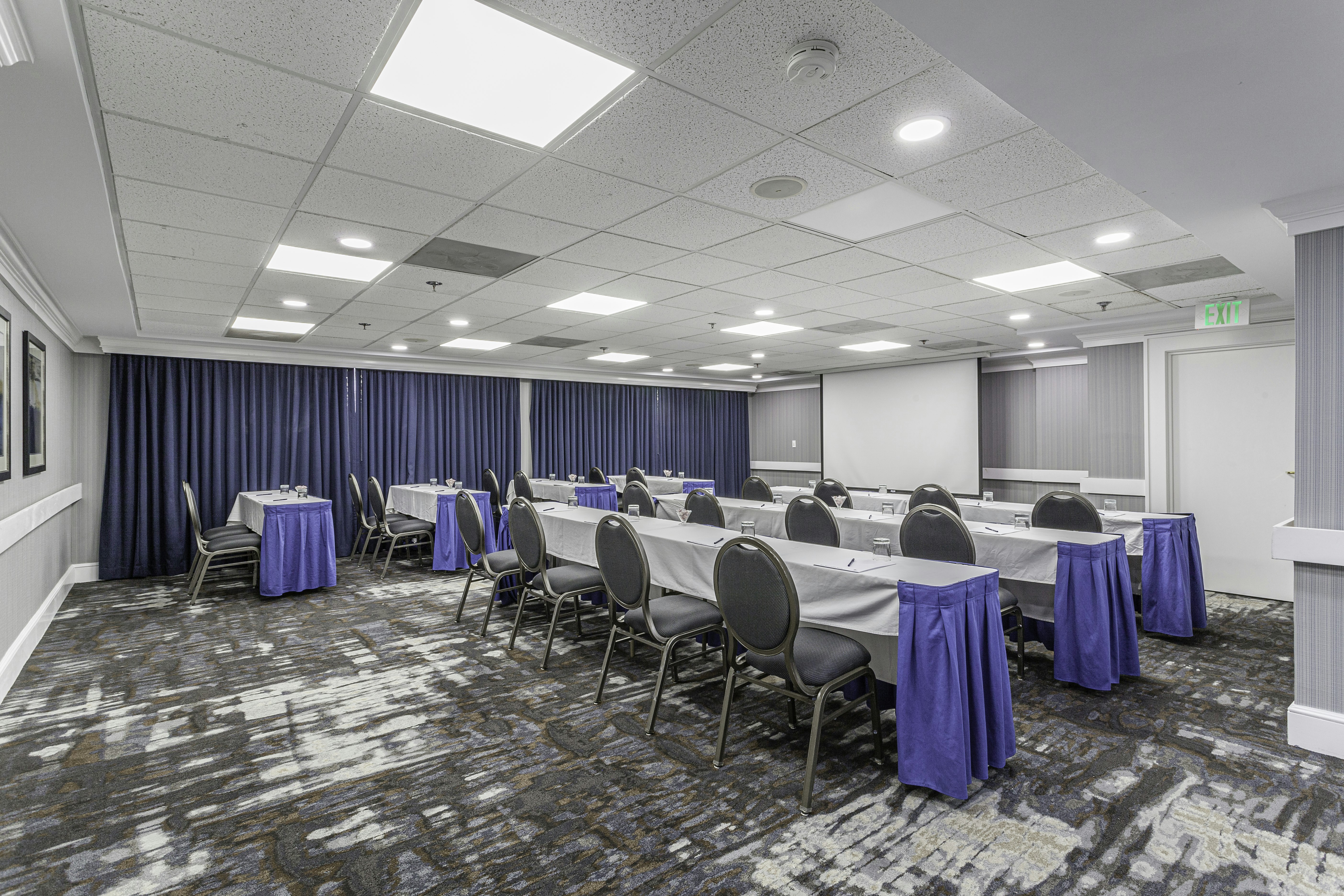 Doubletree Memphis 59/68