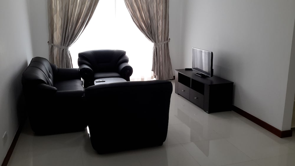 Bellavista Apartments At Cornish Colombo 12/16