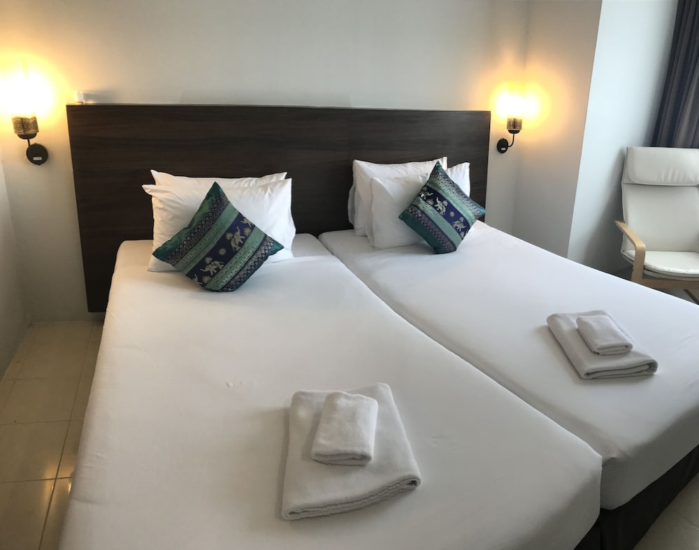 Pas Cher Hotel Bangkok 8/58