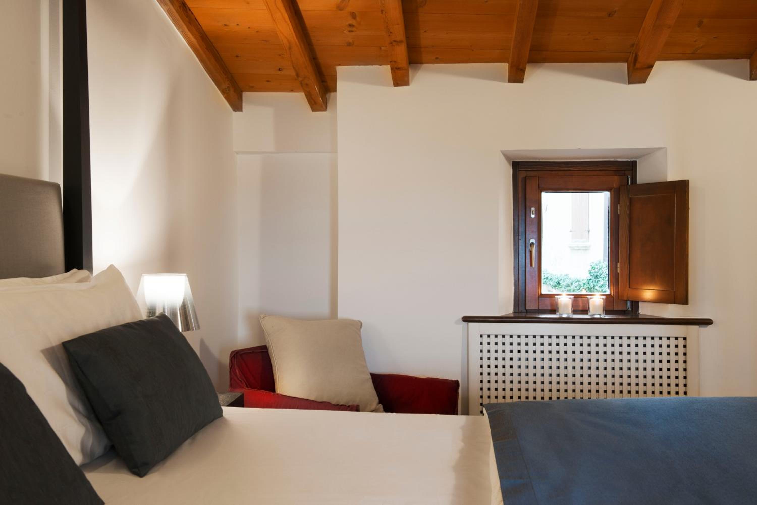 Room, Double Bed, Annex, Hotel del Porto 2/5