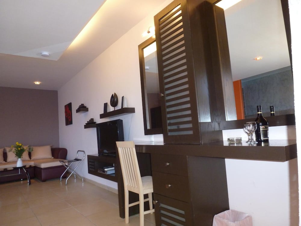 Hotel Plaza 43/58