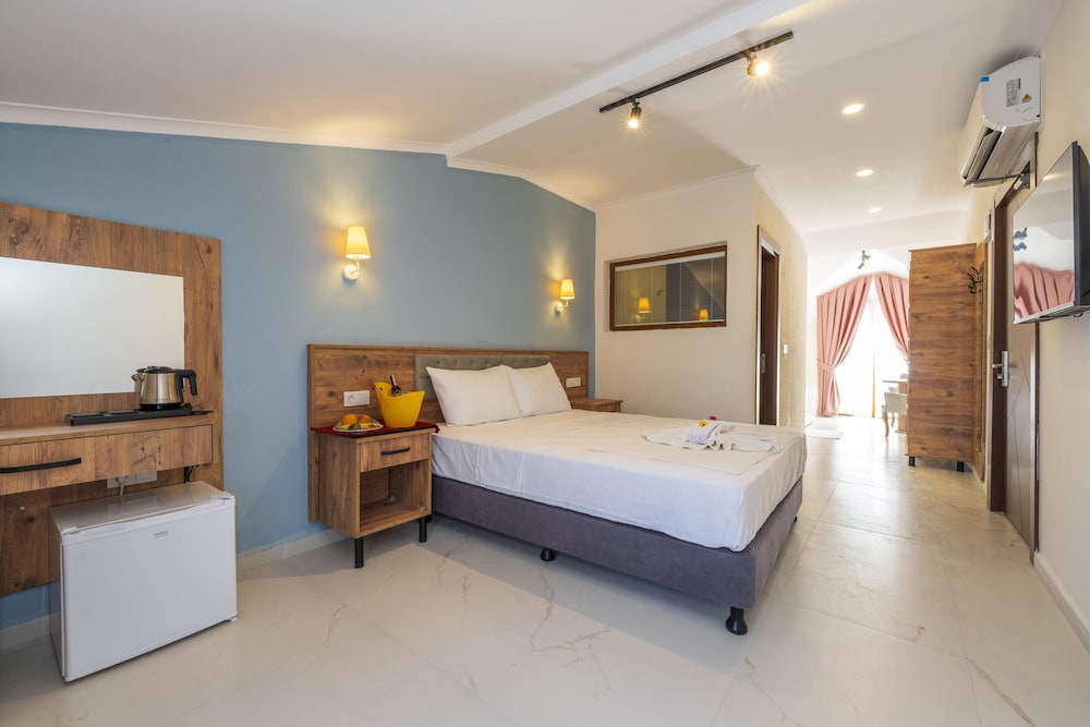 Room, Hot Tub, Katre Hotel Oludeniz 3/7