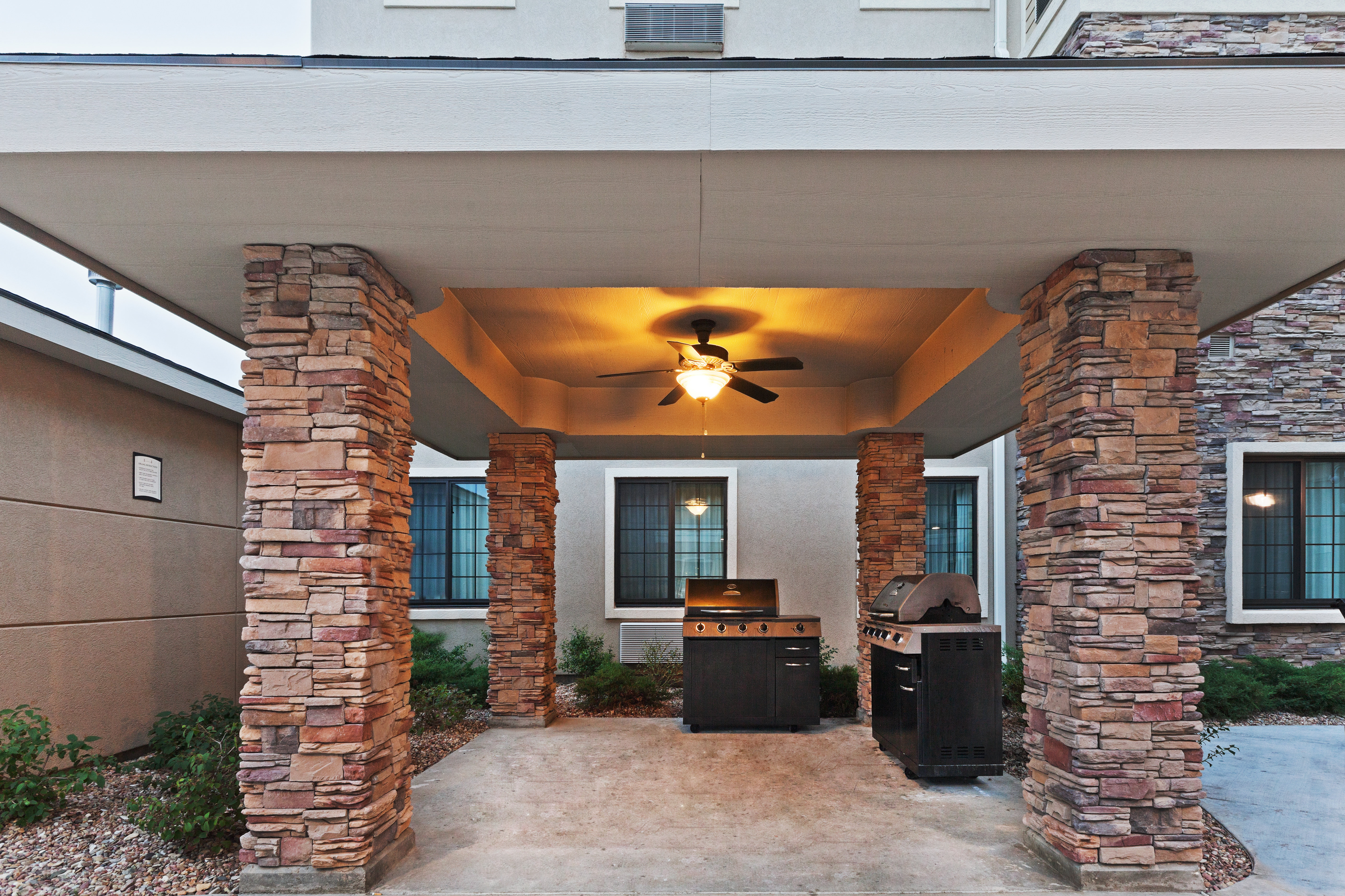 Staybridge Suites Wichita 2/79
