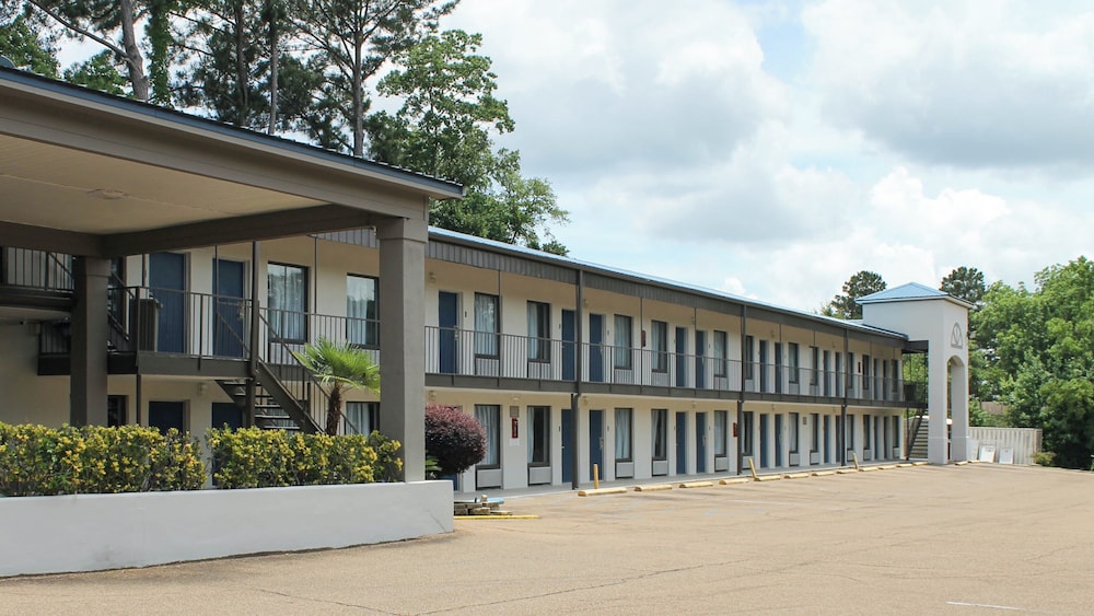Motel6 Mccomb Ms 6/56