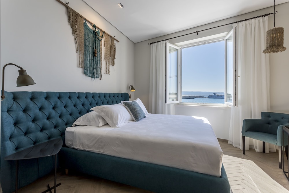 Seaview Luxury Retreat 8/42