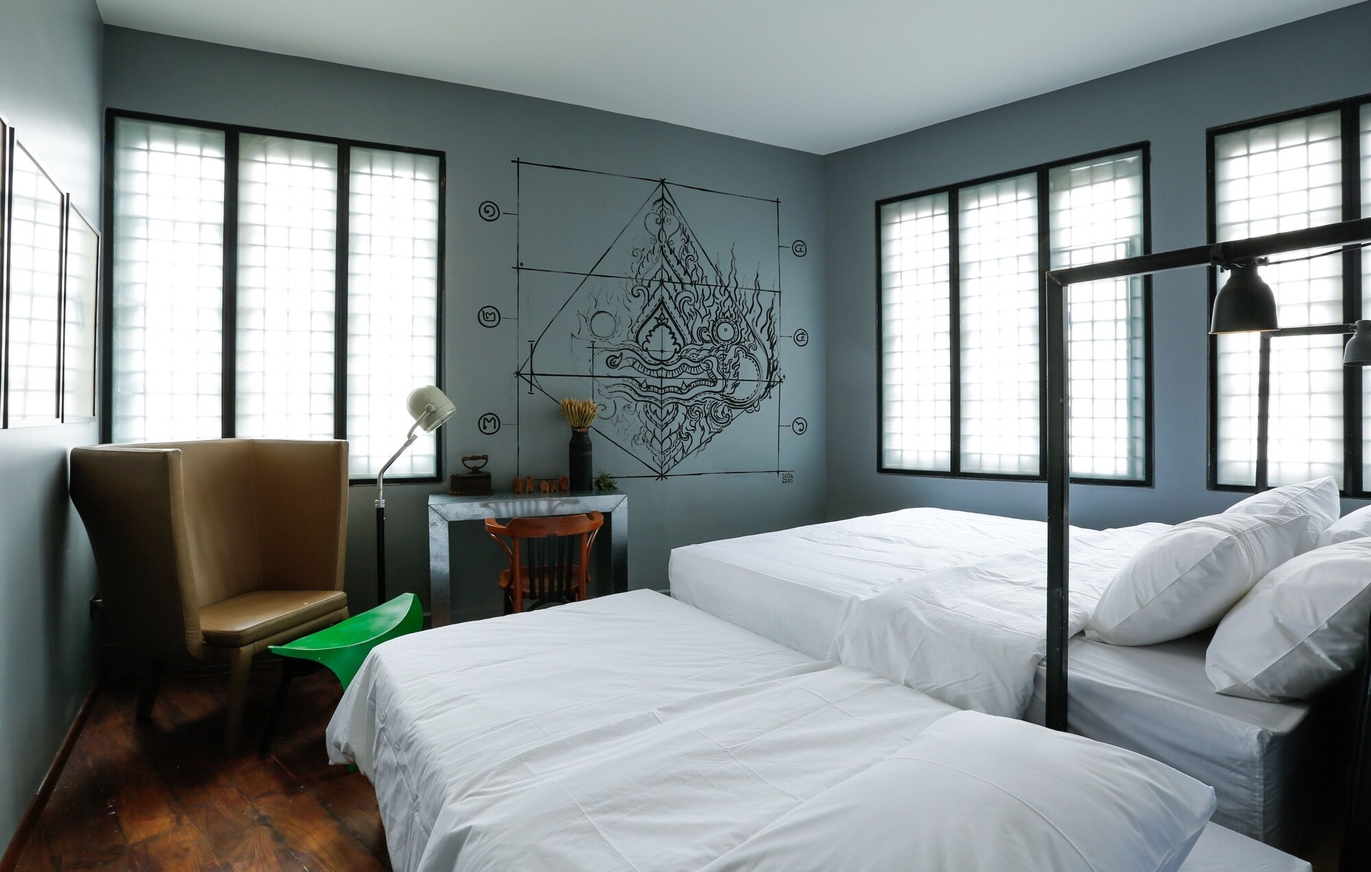 BOUTIQUE, DELUXE, FAMILY, 1 KING AND 1 SINGLE BEDS