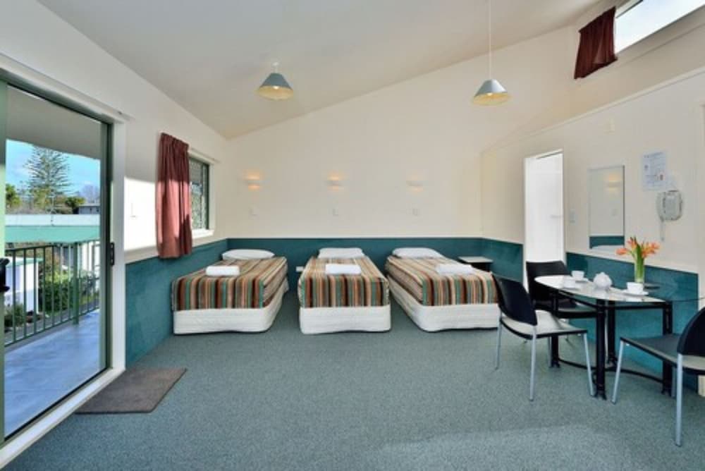 Auckland North Shore Motels & Holiday Park 42/56
