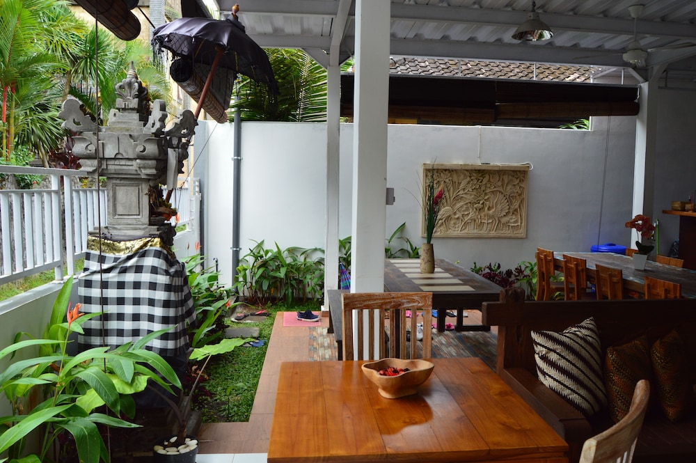 Askara Guest House - Hostel 55/75