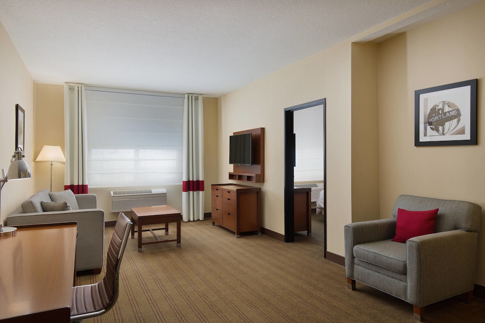 Four Points by Sheraton Portland East 13/26