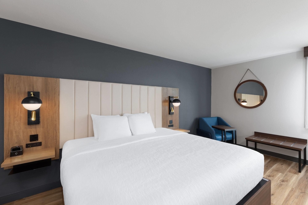 Hawthorn Extended Stay by Wyndham Springdale 13/34