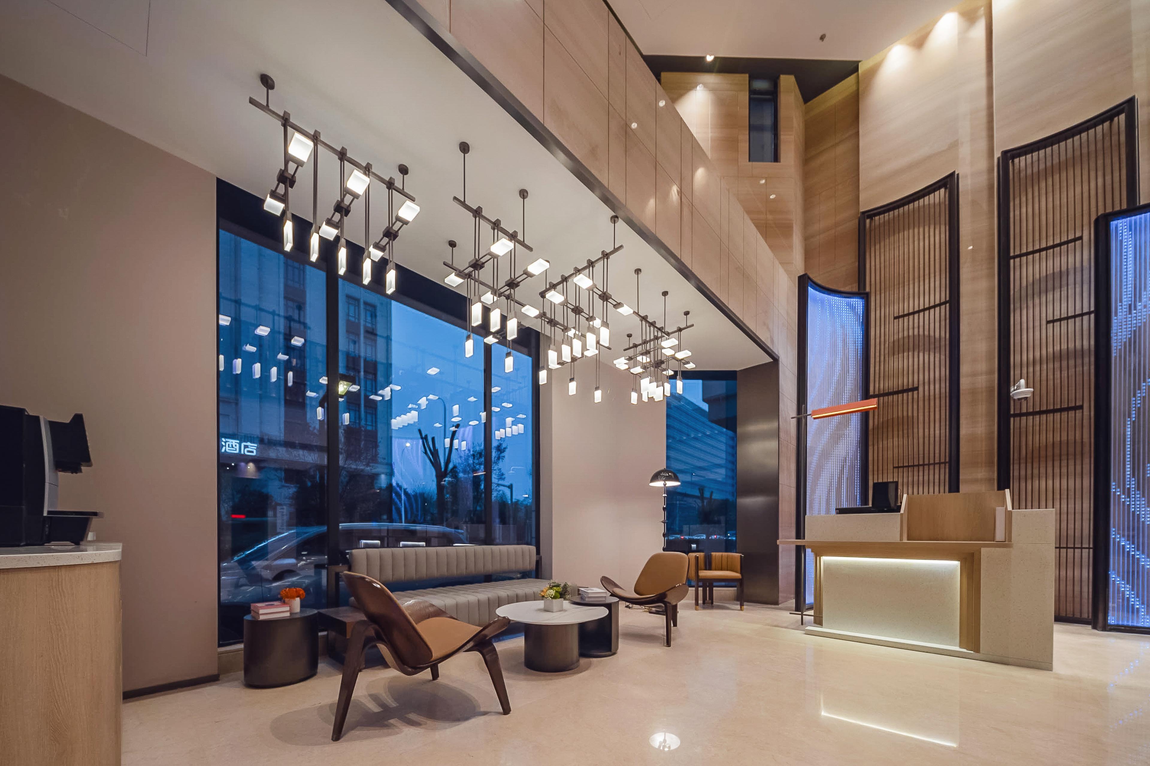 Holiday Inn Express Shanghai Hongqiao NECC 34/50
