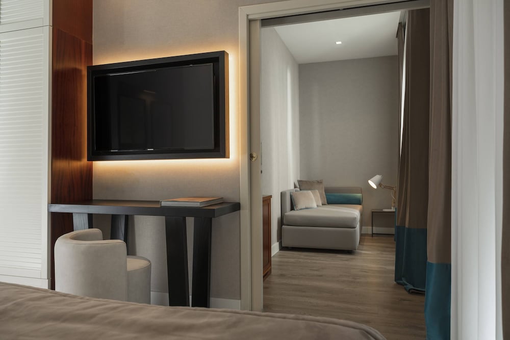 Lungomare Hotel 39/50