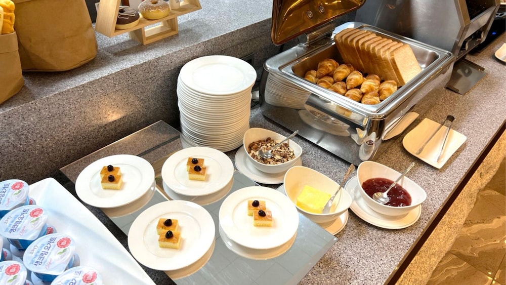 L&L Jeju Hotel 45/53