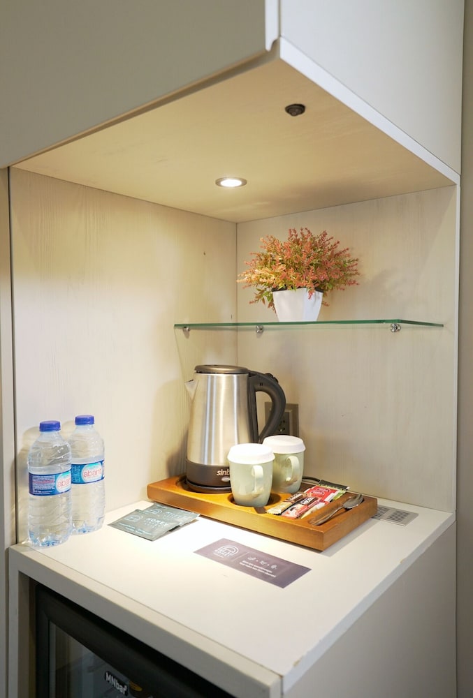 Homey Airport Hotel 11/50