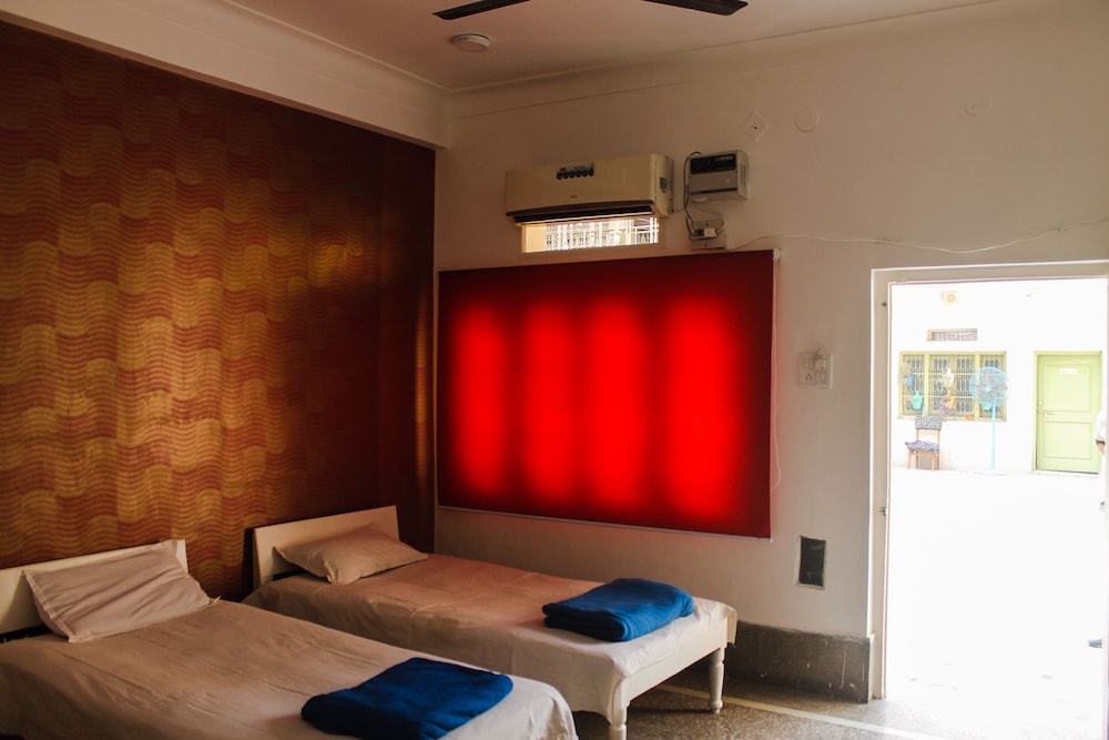 Hotel Anand Palace 14/40